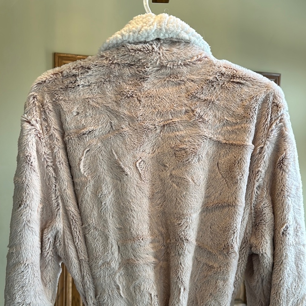 Stars Above Pink Robe - Picture 8 of 10